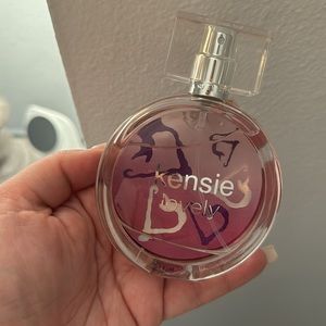 Kensie Lovely 💕 perfume 1.7 oz or 50 ml